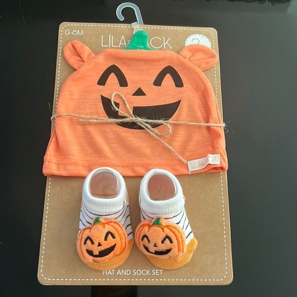 NWT LILA and JACK My first HALLOWEEN Hat & socks - Picture 1 of 5